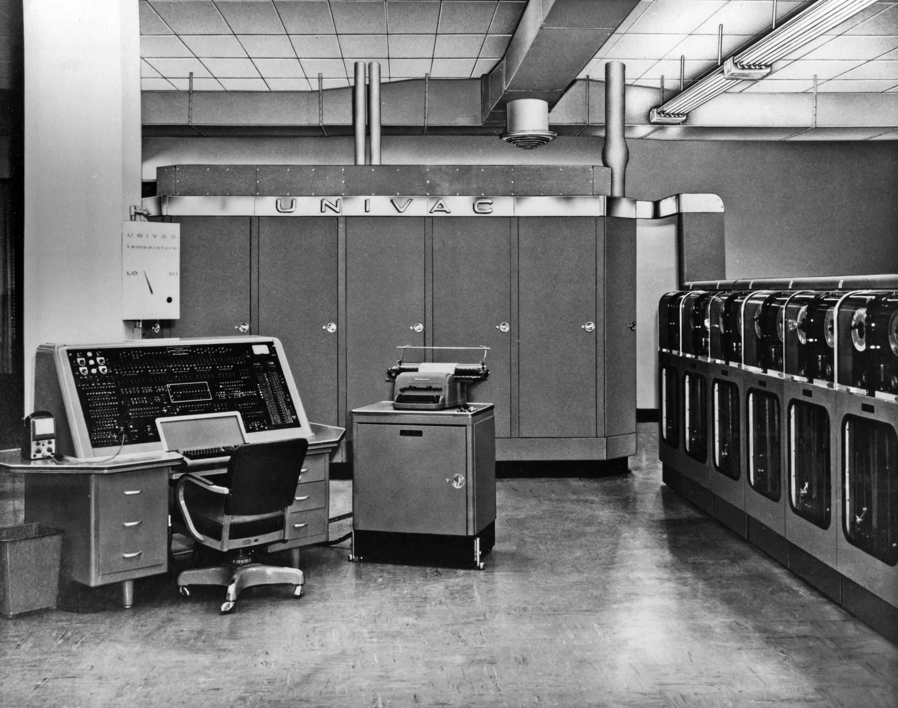 Электронный компьютер электронная машина. Юнивак 1951. UNIVAC ЭВМ 1951. 1 Поколение ЭВМ UNIVAC. 1951г. UNIVAC-1. (Англия).